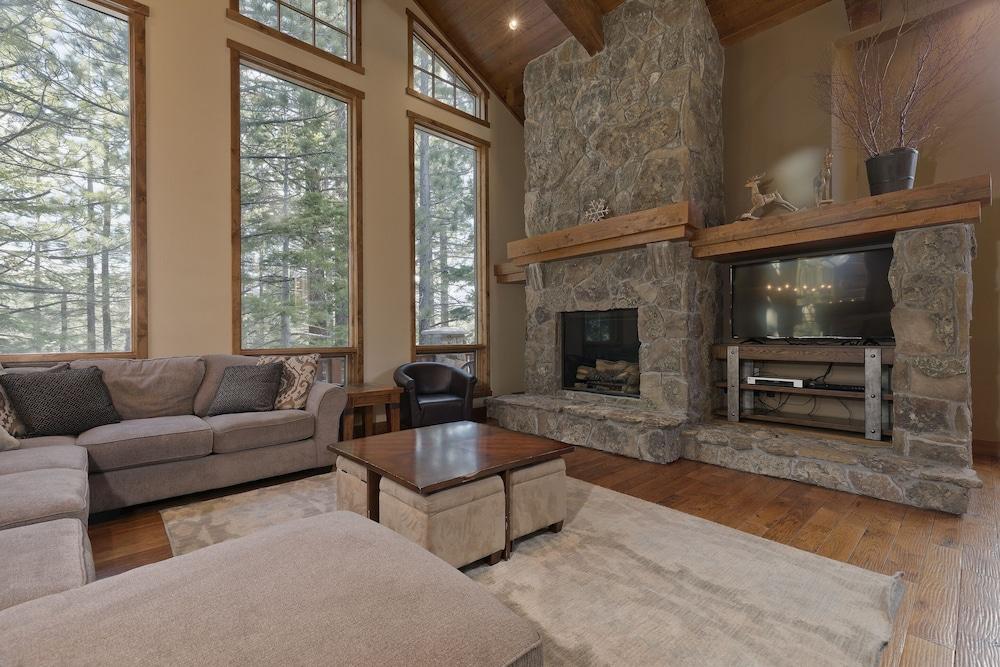 Stonegate #5 5 Bedroom Home by RedAwning — 4-Star Luxury Hotel in Mammoth Lakes, United States
