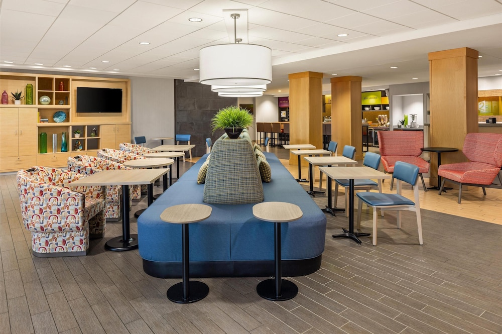 Home2 Suites by Hilton Roseville Minneapolis in Roseville, United States