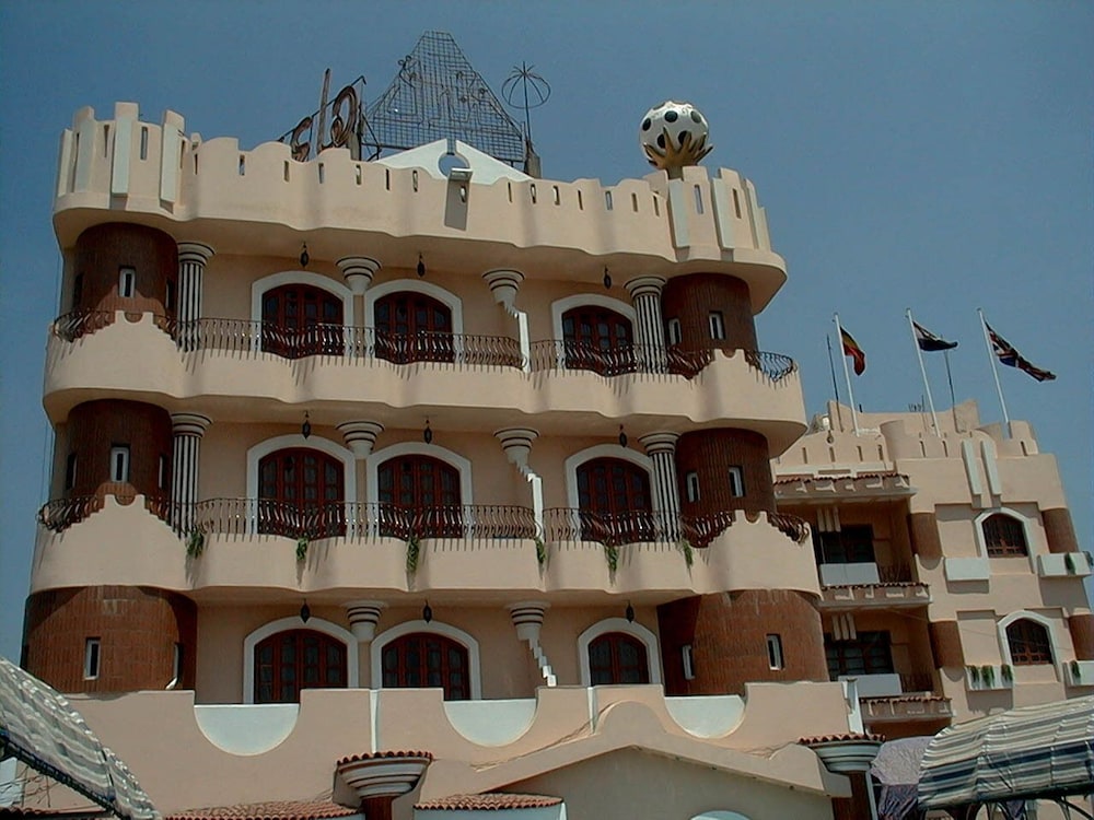 High Way Hotel - carbon neutral hotel in Tanda