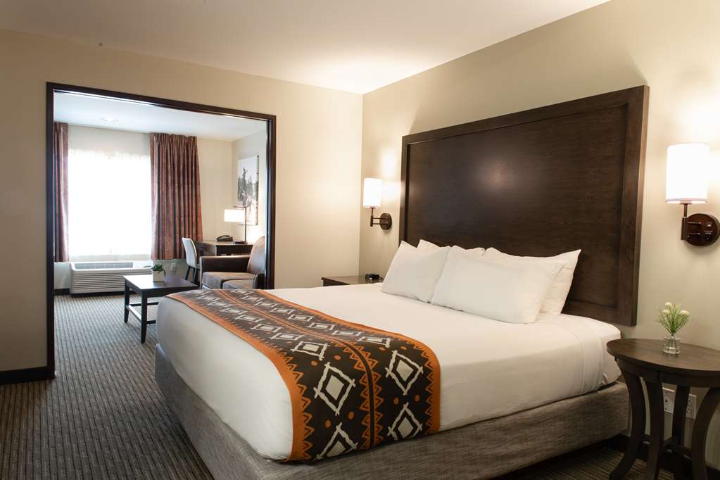 Oxford Suites Pendleton - photo 5