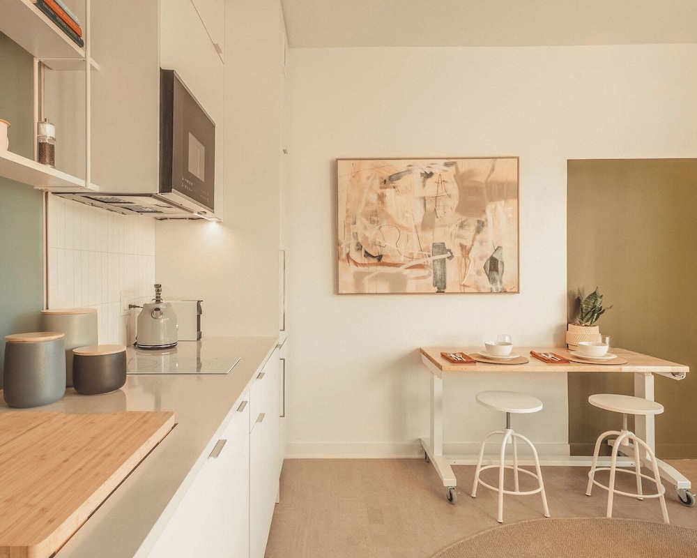 Scout Living powered by Placemakr Midtown - photo 23