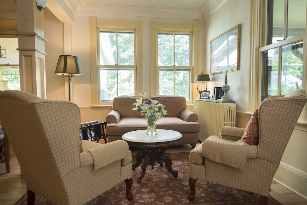 Norwich Inn - photo 5