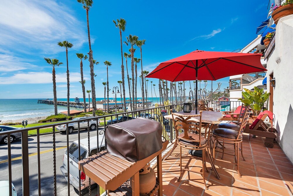 Oceanfront Hacienda - carbon neutral hotel in San Clemente