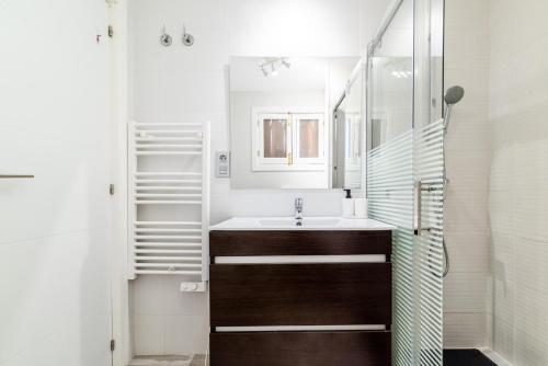 Precioso apartamento con parking en Granada — 4-Star Luxury Hotel in Granada, Spain