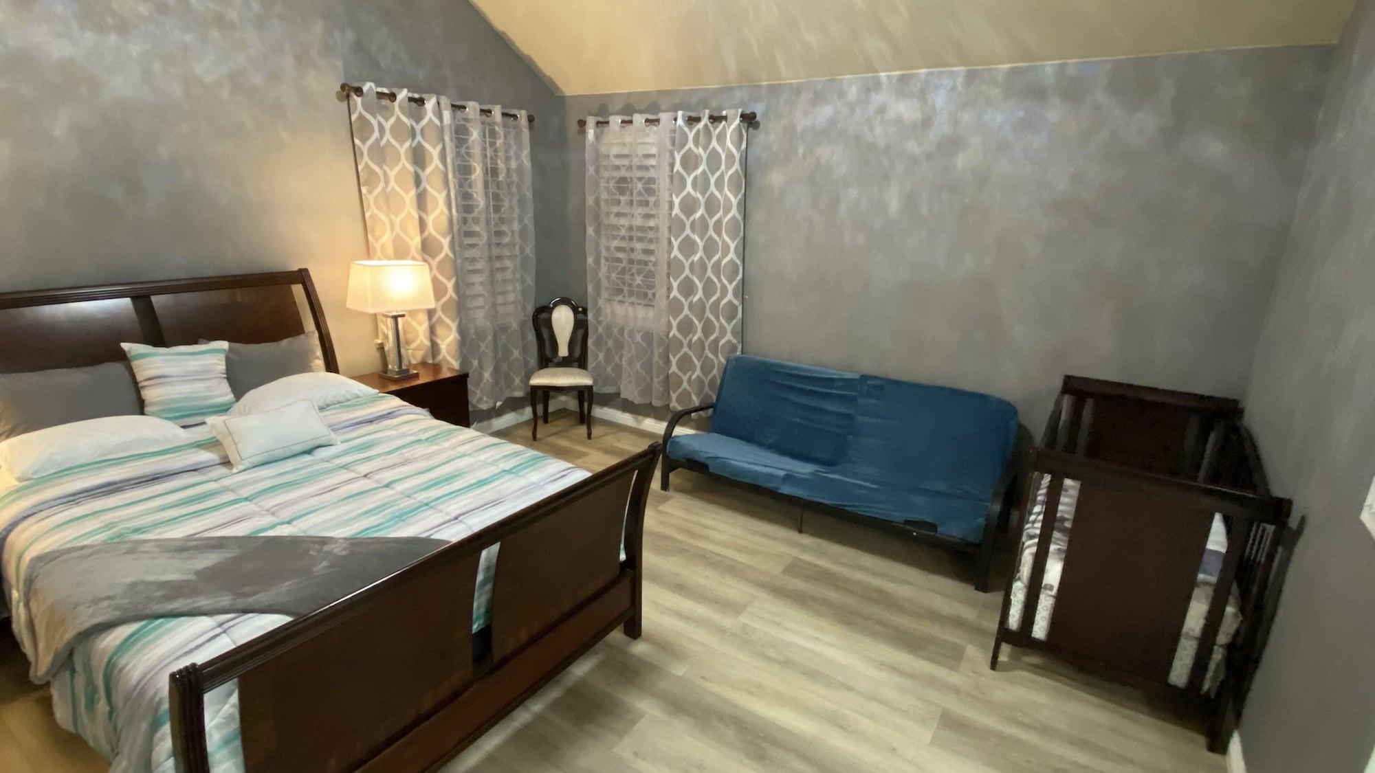 Beautiful peaceful desirable home in Madera Rancho — 4-Star Luxury Hotel in Madera, United States