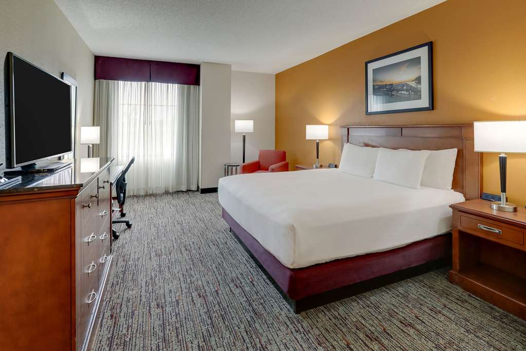 Drury Inn & Suites Charlotte Northlake - photo 20