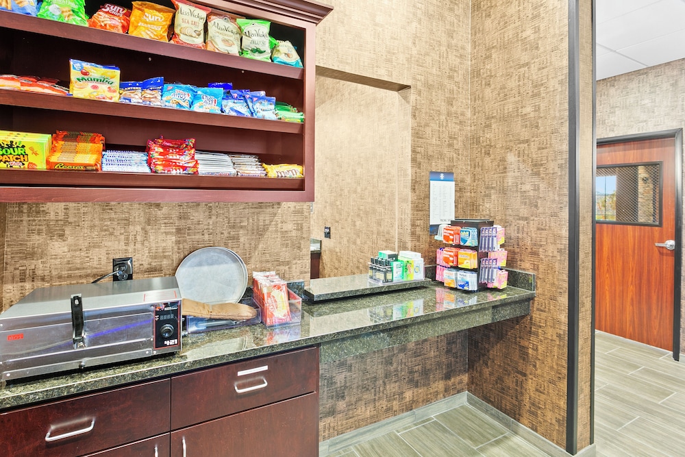 Cobblestone Hotel & Suites Wickenburg - photo 63