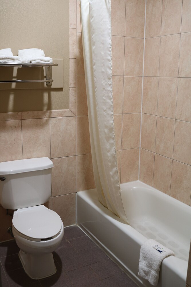 Scottish Inns & Suites IAH Airport Beltway8 - photo 7