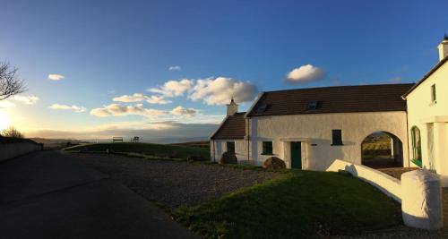 Ballylinny Holiday Cottages in Bushmills, United Kingdom