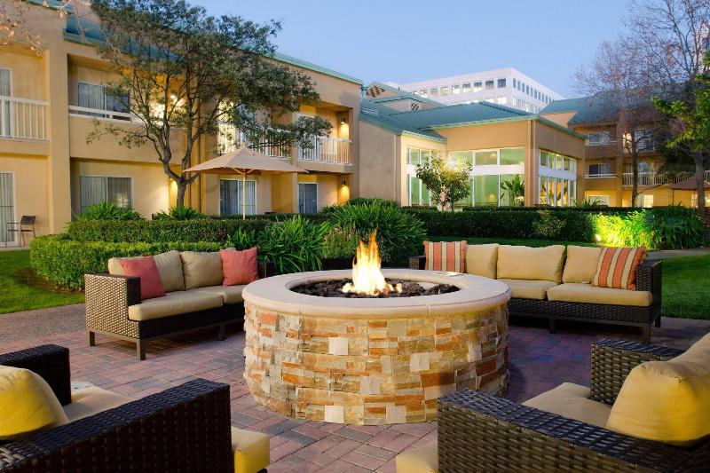 Courtyard by Marriott San Mateo Foster City - photo 2