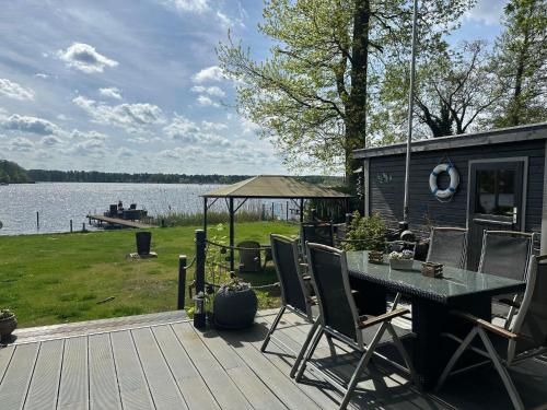 Hauser Am See — Koenigs Wusterhausen