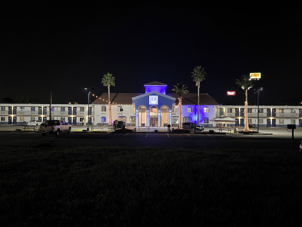 Boardwalk Suites Lafayette - photo 21