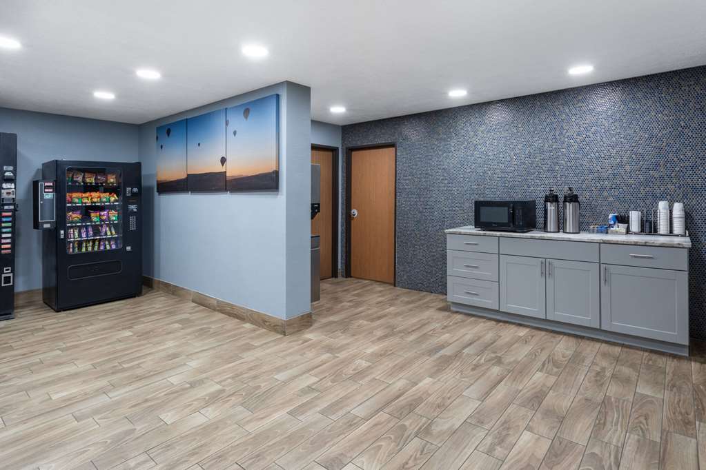 Travelodge by Wyndham Albuquerque East - photo 50