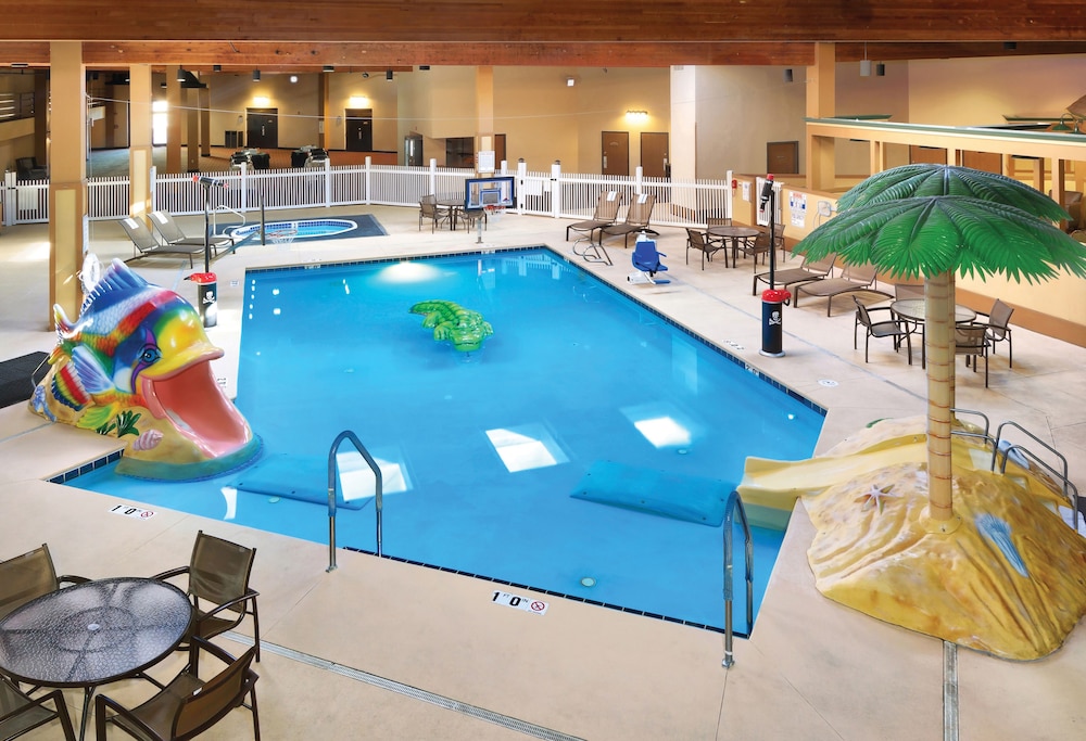 Ramkota Hotel & Conference Center - photo 18
