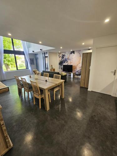 Le Hangar du Paradis - last minute hotel in Unknown City