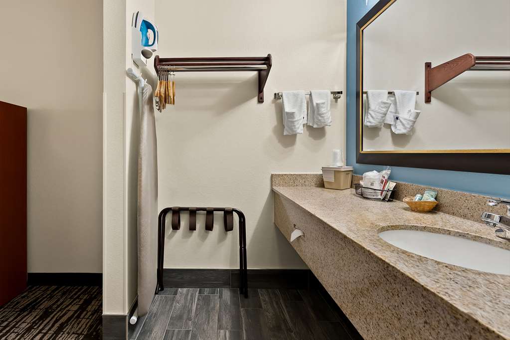 Best Western Greenville Inn - photo 16