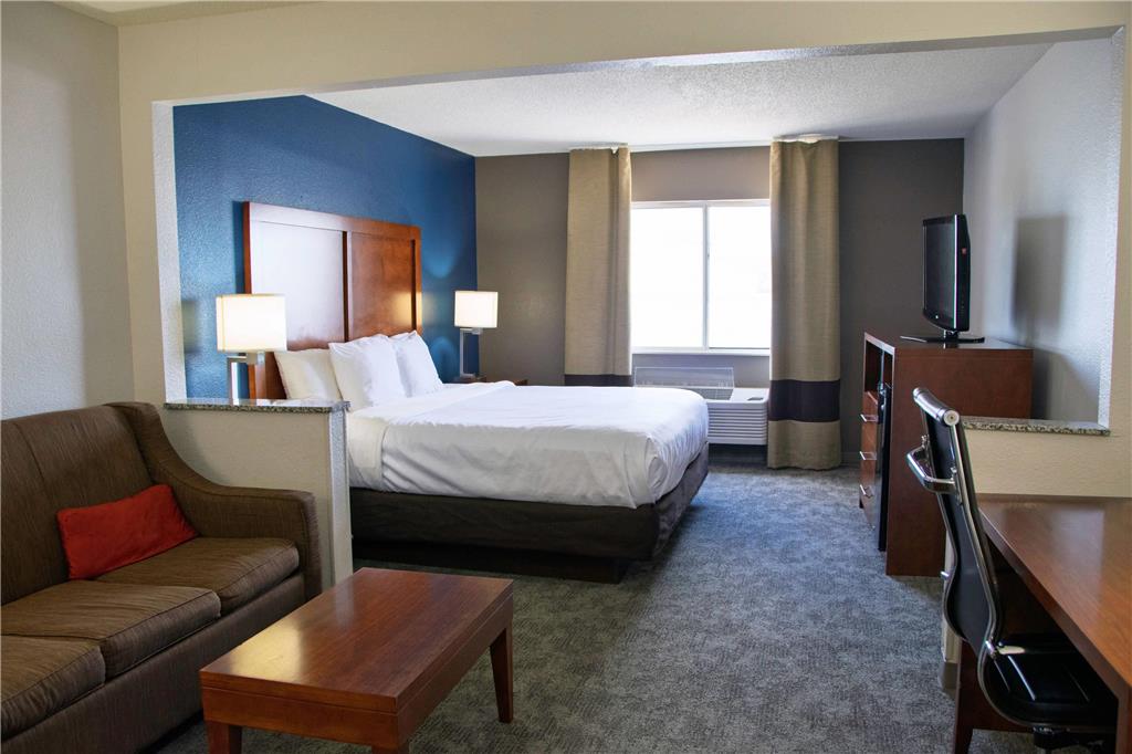 Comfort Inn & Suites Coralville Iowa City near Iowa River Landing - photo 21