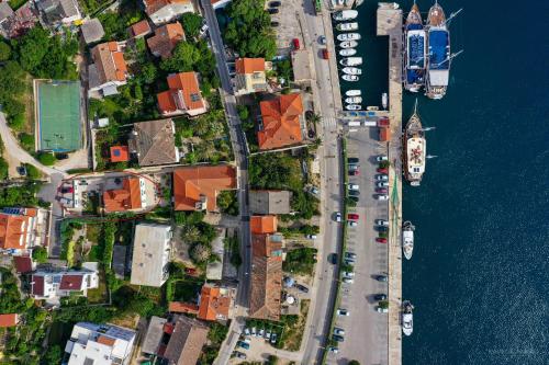 Apartments with a parking space Mali Losinj 16555 — 4-Star Luxury Hotel in Mali Losinj, Croatia