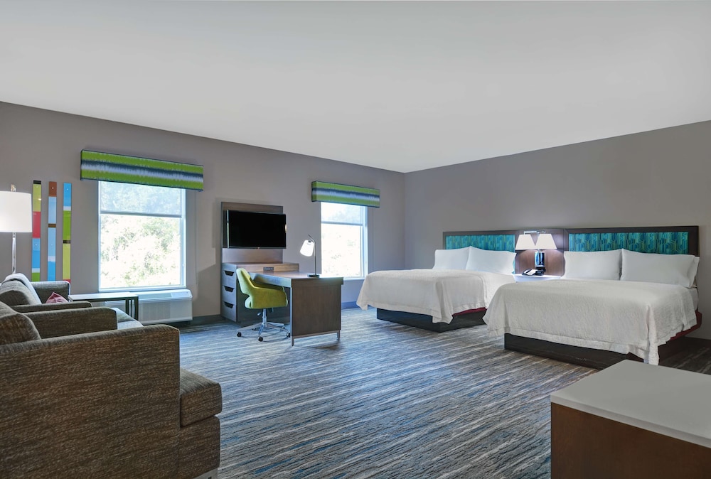 Hampton Inn & Suites MacClenny I 10 - photo 13