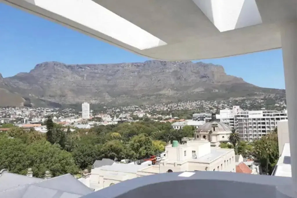 Central city penthouse with exquisite views