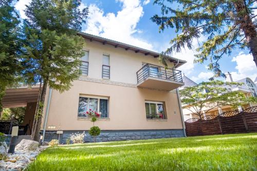 Vas Villa — 4-Star Luxury Hotel in Siofok, Hungary