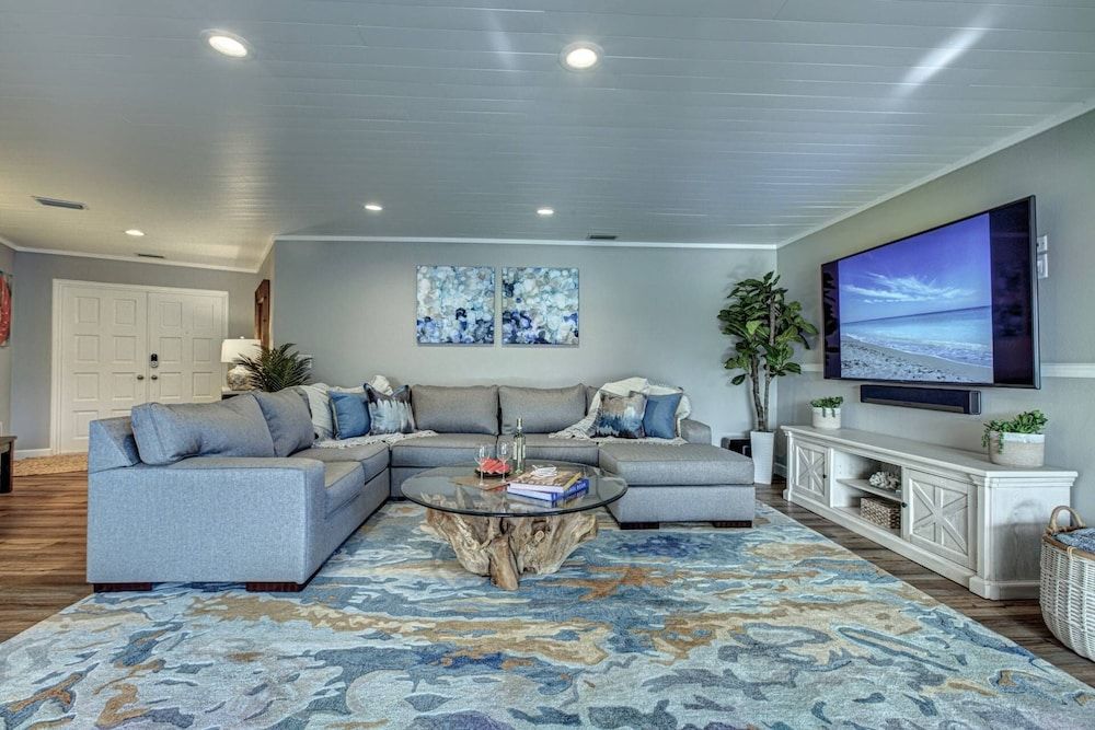 Azure Paradise on the Canal in Siesta Key, United States