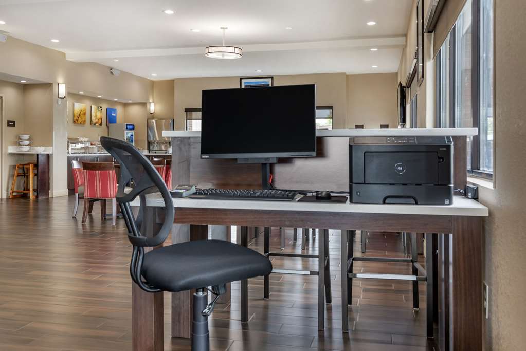 Comfort Suites Pell CIty near Logan Martin Lake - photo 26
