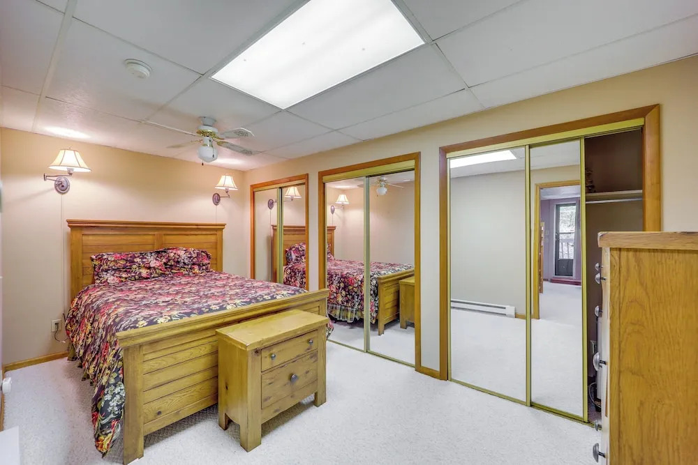 Half Mi To Sugar Mtn Resort Condo with Balcony - photo 4