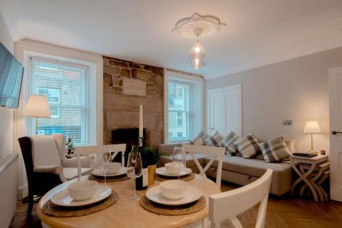Number Twenty Seven luxury apartment Aberdour Fife — 4-Star Luxury Hotel in Aberdour, United Kingdom