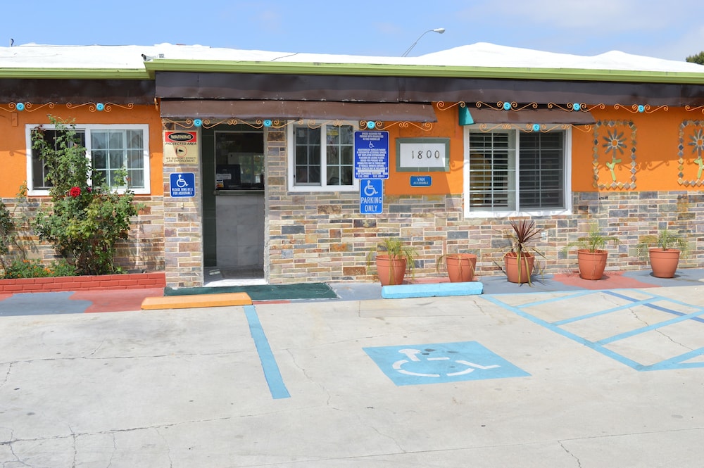 Eagle Inn Motel - photo 35