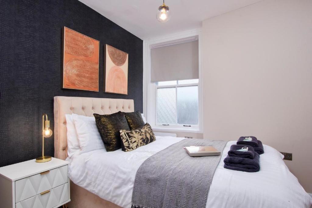 30 percent off The Exquisite Gems of Whitby Garden Terrace