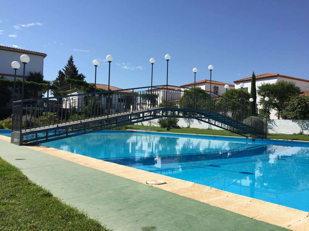 Apartamentos Atalayas Extremadura — 4-Star Luxury Hotel in Zafra, Spain
