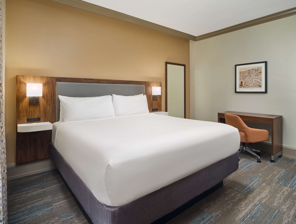 Hampton Inn & Suites by Hilton New Orleans Canal St. French Quarter - photo 26