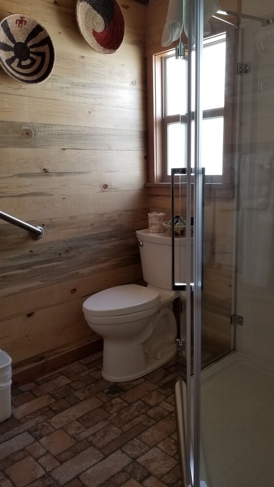 Stone Lizard Lodging - photo 21