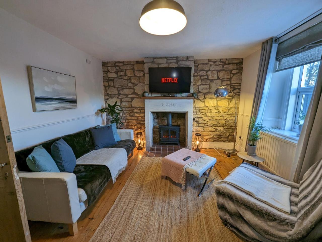 Rush Hill Cottage with Parking for 2 Cars — 4-Star Luxury Hotel in Bath, United Kingdom