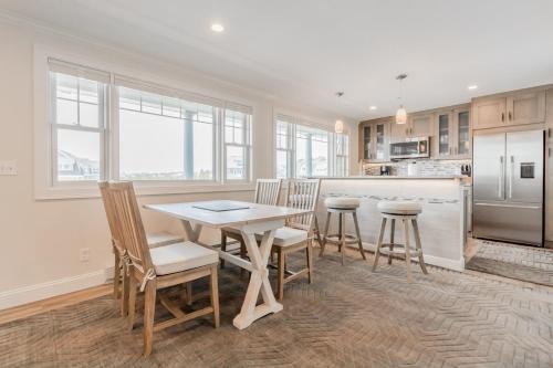 Lighthouse Suites at Pine Point - photo 21