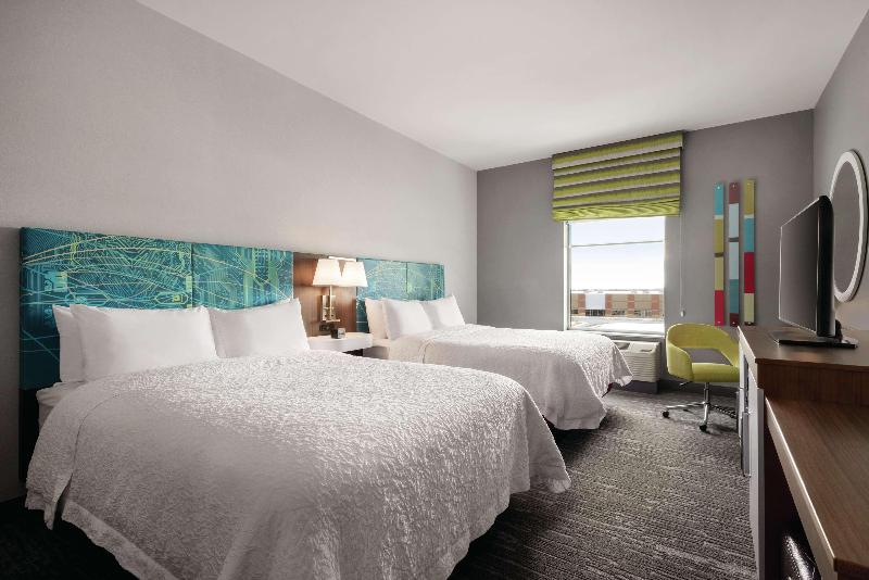 Hampton Inn Brooklyn Park - photo 47