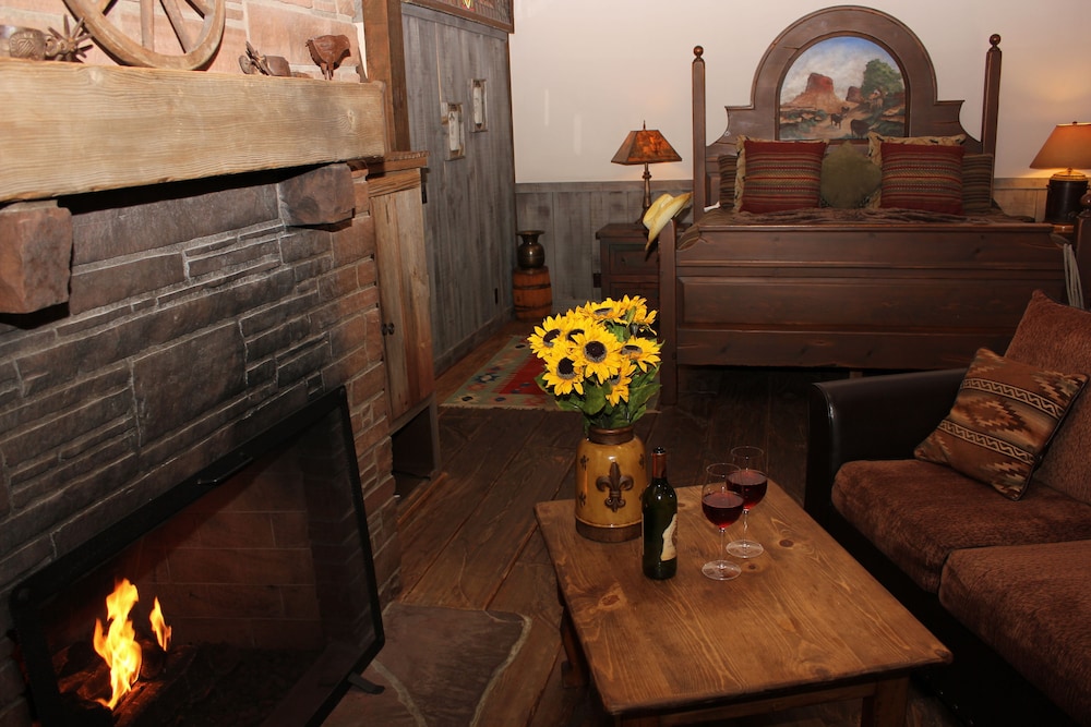 Adobe Village Inn - photo 39