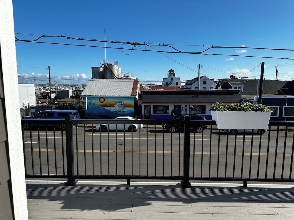 Dock Street Inn - photo 45
