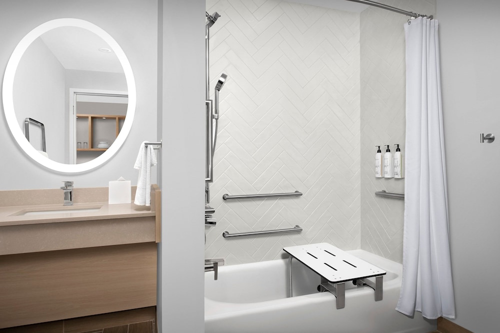 TownePlace Suites by Marriott Jacksonville Airport - photo 31