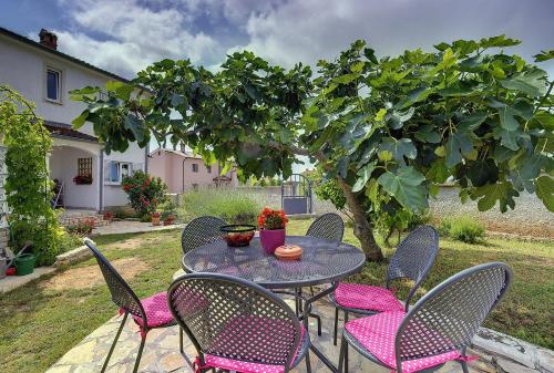 Appartement Tiffany — 4-Star Luxury Hotel in Liznjan, Croatia