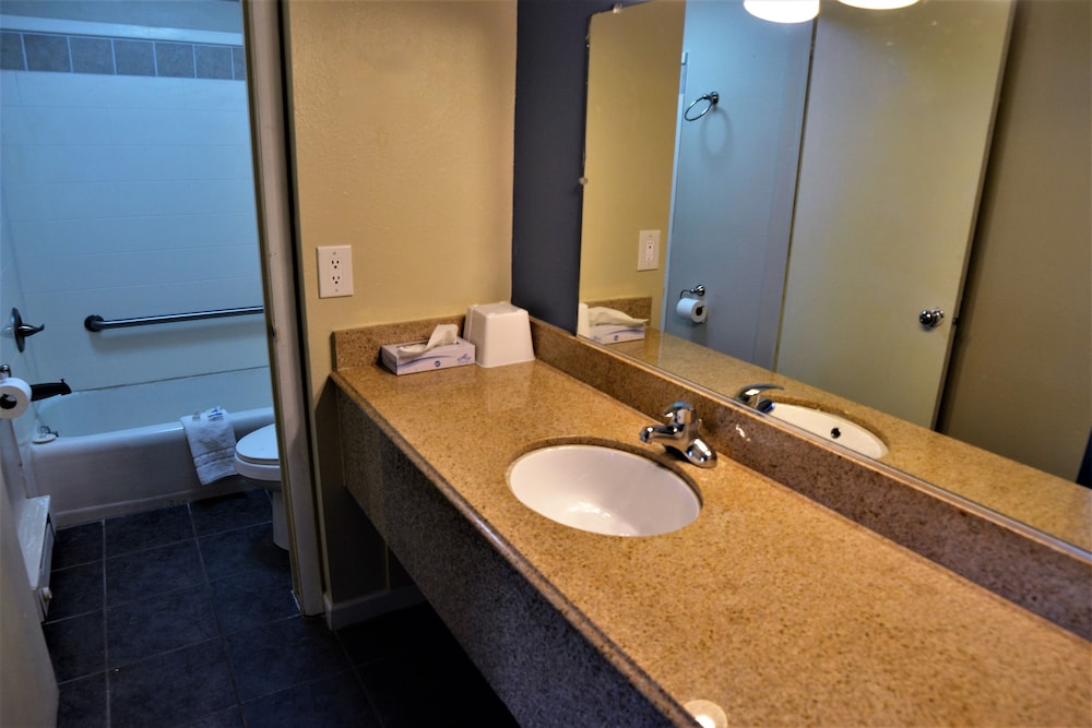 Rodeway Inn Rawlins - photo 26