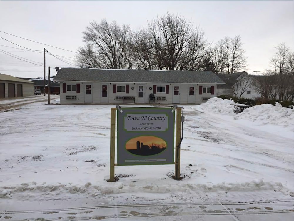 Town N' Country Motel - photo 9