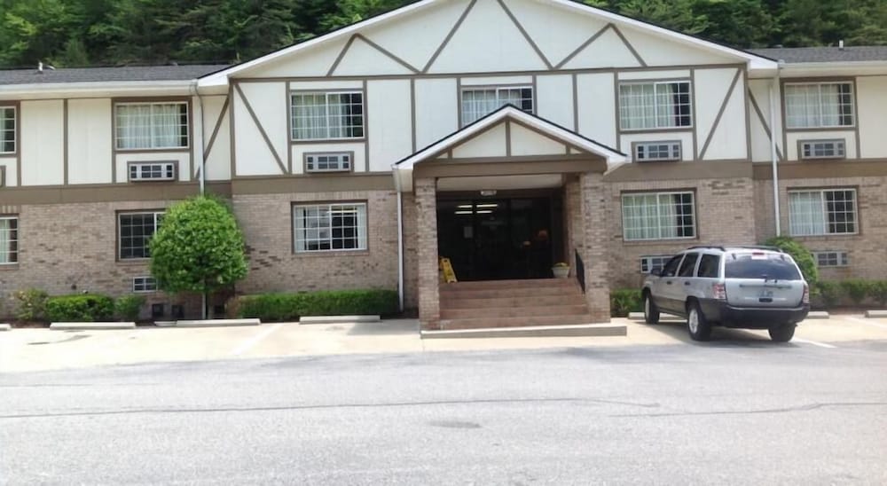 Brookshire Inn - featured photo