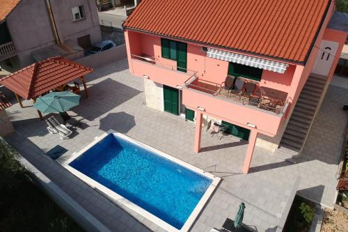 Family friendly house with a swimming pool Sibenik 24444 — 4-Star Luxury Hotel in Sibenik, Croatia
