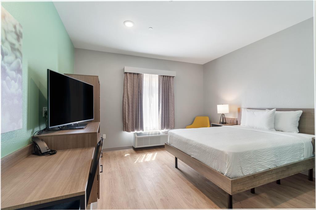 ECHO Suites Extended Stay by Wyndham Houston Katy West - photo 12