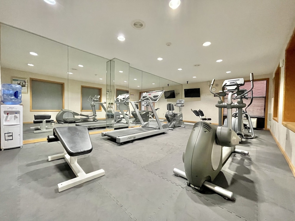Baymont by Wyndham Fort Wayne Northwest - photo 24
