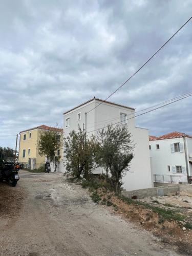 Modern Sea View Maisonette in Spetses for 6 people — Spetses — photo 5