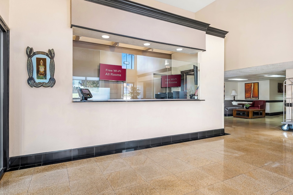Red Roof Inn Charlotte University - photo 3