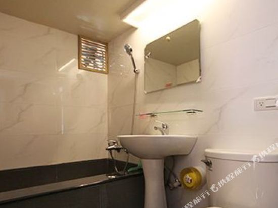 Jiaoxi Pink House in Yilan, People's Republic of China